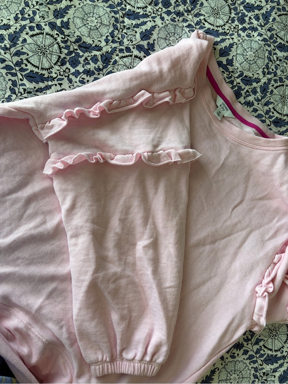 Crown & Ivy Women's medium Light Pink Ruffle Sleeve Pullover Top soft bundle - Picture 5 of 6
